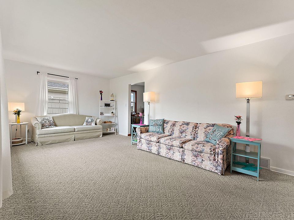 217 W 40th Pl, Griffith, IN 46319 | Zillow