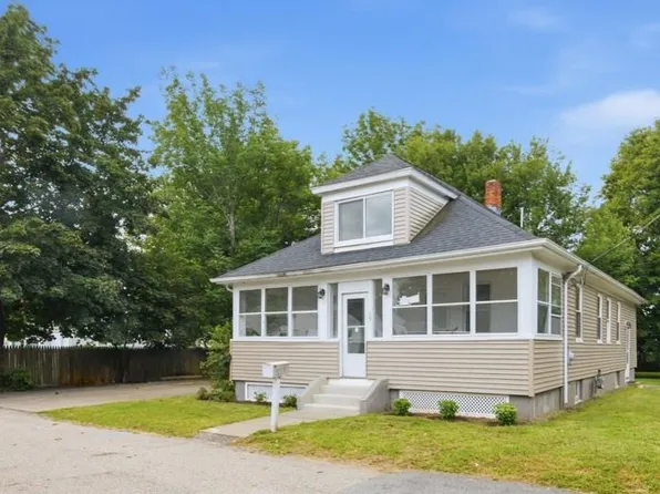 45 Eddy St, Cranston, RI 02920