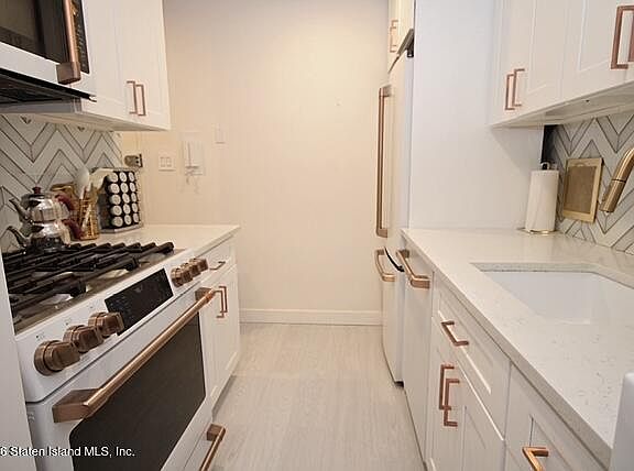 3rd image of 1000 Clove Rd APT 2P