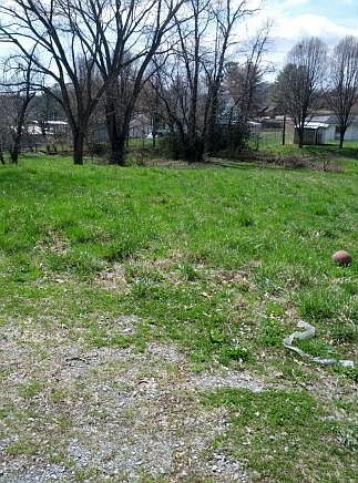 2nd image of 305 S North St
