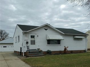 4743 Heather Ln, Brooklyn, OH