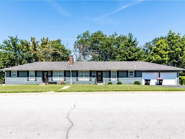 201-203 E Russell Ave, Warrensburg, MO 64093
