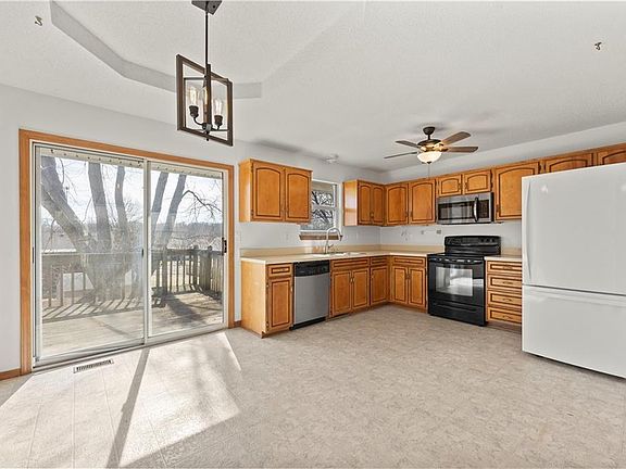 4th image of 513 Nipper Ln