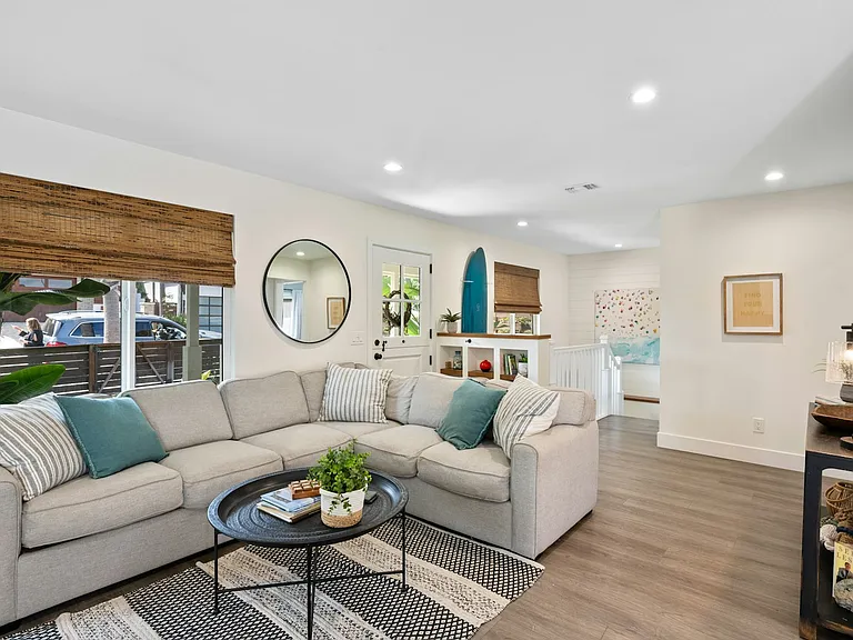 305 Neptune Ave — Photo 14