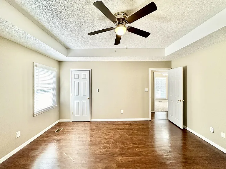 120 Southern Hills Cir — Photo 36