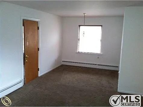 Dining Rm.JPG