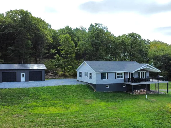 613 Barefoot Rd, Alum Bank, PA 15521