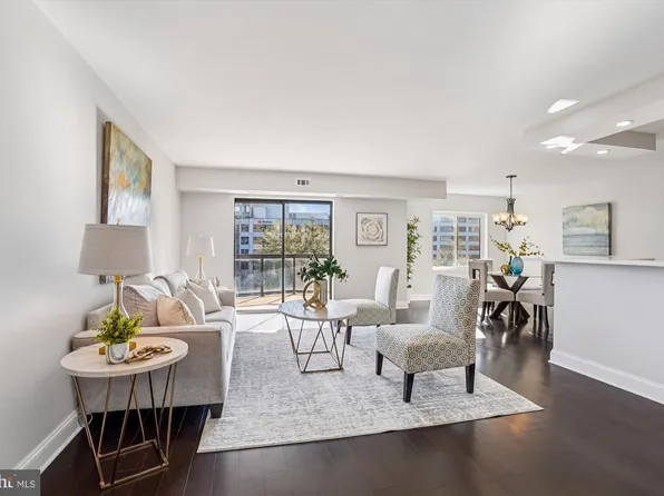 8340 Greensboro Dr APT 618, Mc Lean, VA 22102