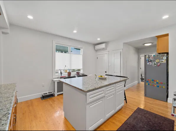 44 Wellsmere Rd #1, Roslindale, MA 02131