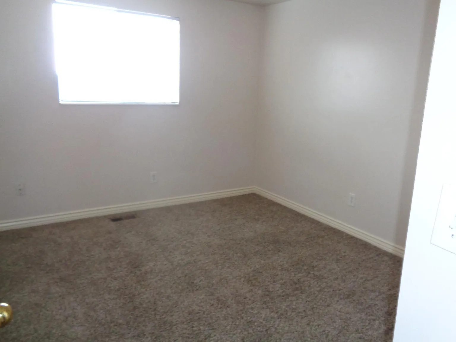 2 bed, 750 sqft, $1,150 — Photo 2