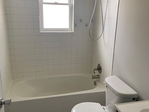 4th image of 11216 Willowick Ct