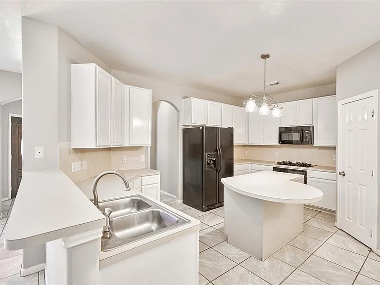 13714 Hillingdale Ln — Photo 18
