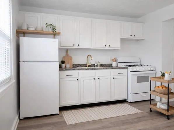 7 Midland Heights Cir #B, Midland, PA 15059