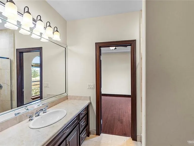 4202 San Efrain — Photo 24