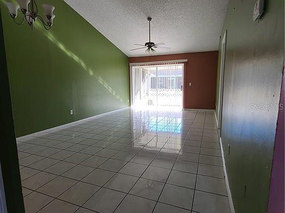 4th image of 3212 Tidewater Dr