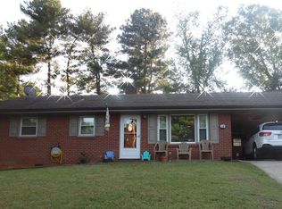 915 Glade St, Martinsville, VA 24112