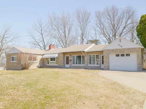 916 Bartlett St, Burlington, IA 52601