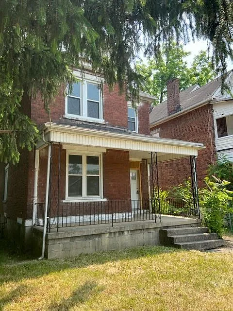 728 Miller Ave photo 1