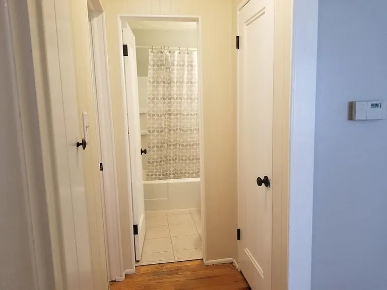 3412 S Elm St — Photo 13