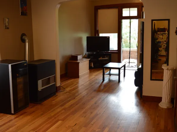 2330 W Thomas St, Chicago, IL 60622