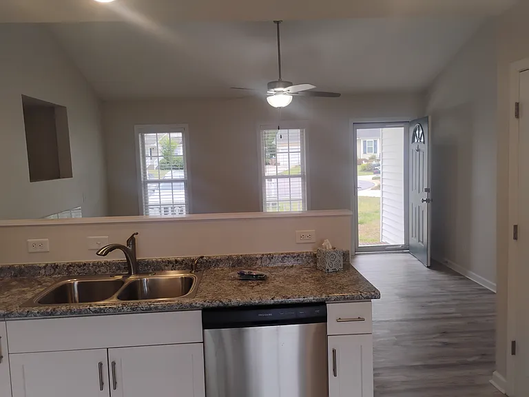 405 Groveton Trl — Photo 1