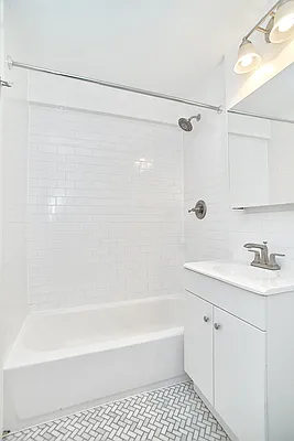 Rented by Living New York | media 7