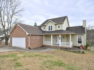 692 W Creek Dr, Clarksville, TN 37040