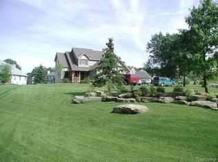 520 Aarons Way, Ortonville, MI 48462