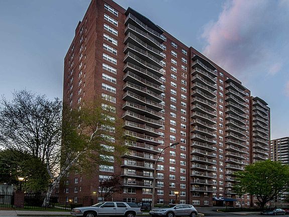 CityView at Longwood Apartments