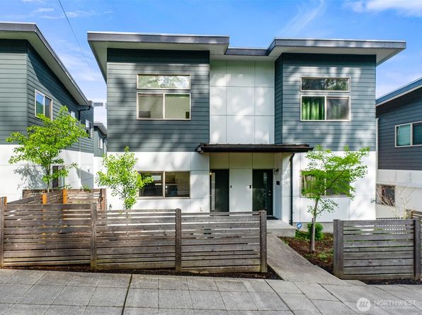 8704 42nd Avenue S, Seattle, WA 98118