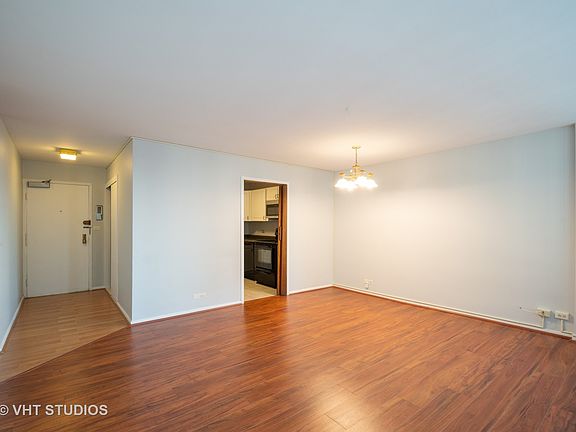 2nd image of 3550 N Lake Shore Dr APT 2022