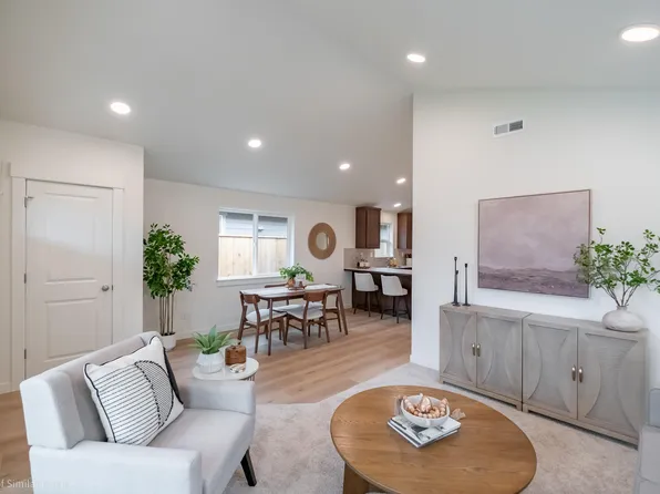 2829 NW Sterling Dr #287, Redmond, OR 97756