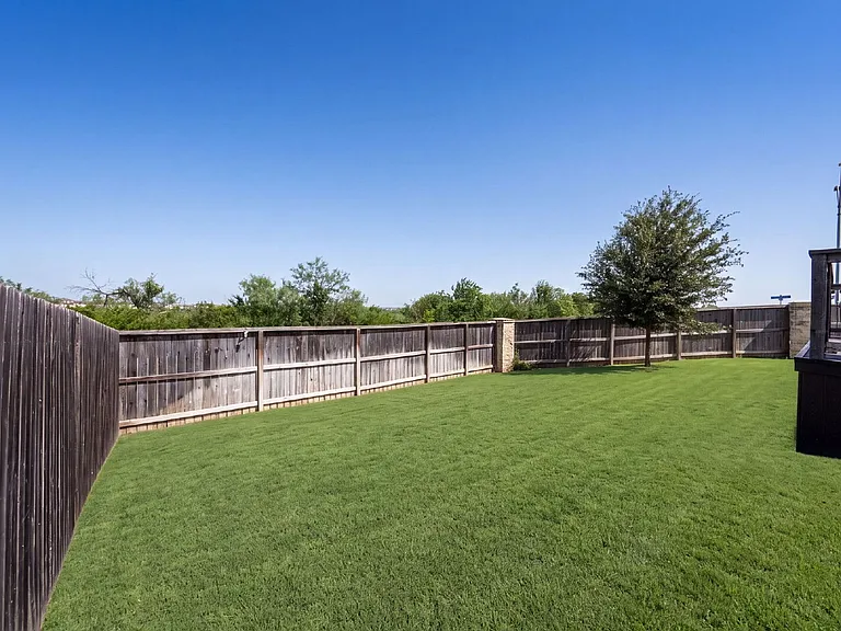 5702 Cicada Cir — Photo 31