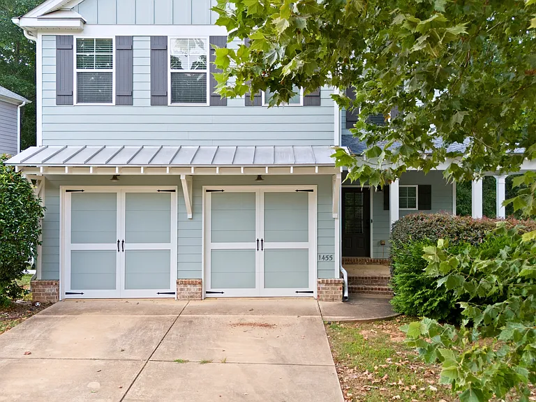 1455 Reynolds Dr — Photo 1