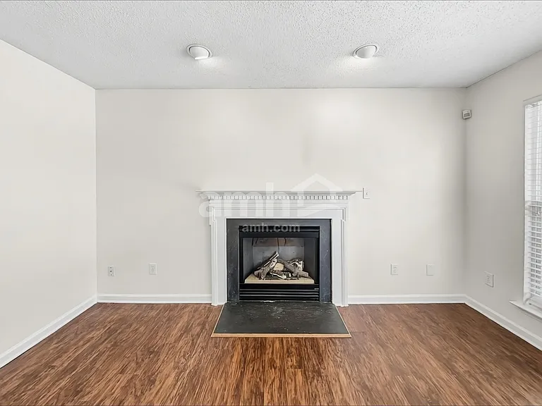 12627 Waterfall Pl — Photo 7