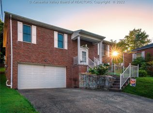 114 Chestnut St, Dunbar, WV 25064