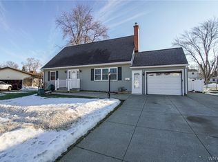 155 Brookwood Dr, Hamburg, NY 14075