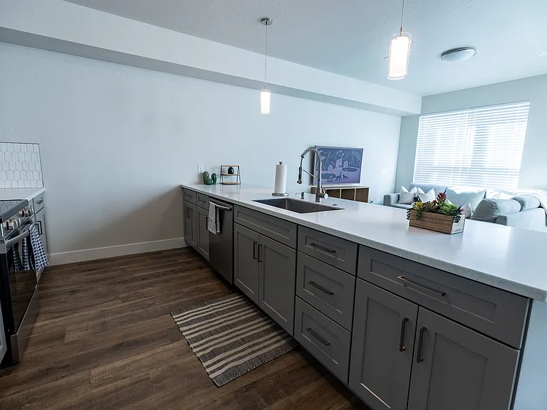Pomona Park Townhomes — Photo 9