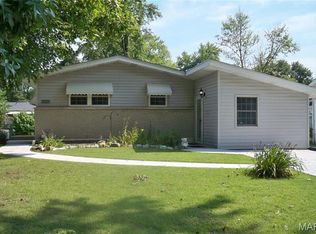 607 Holiday Ave, Hazelwood, MO 63042