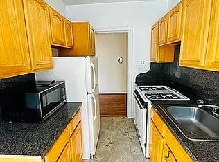 64-45 Booth St, Rego Park, NY 11374