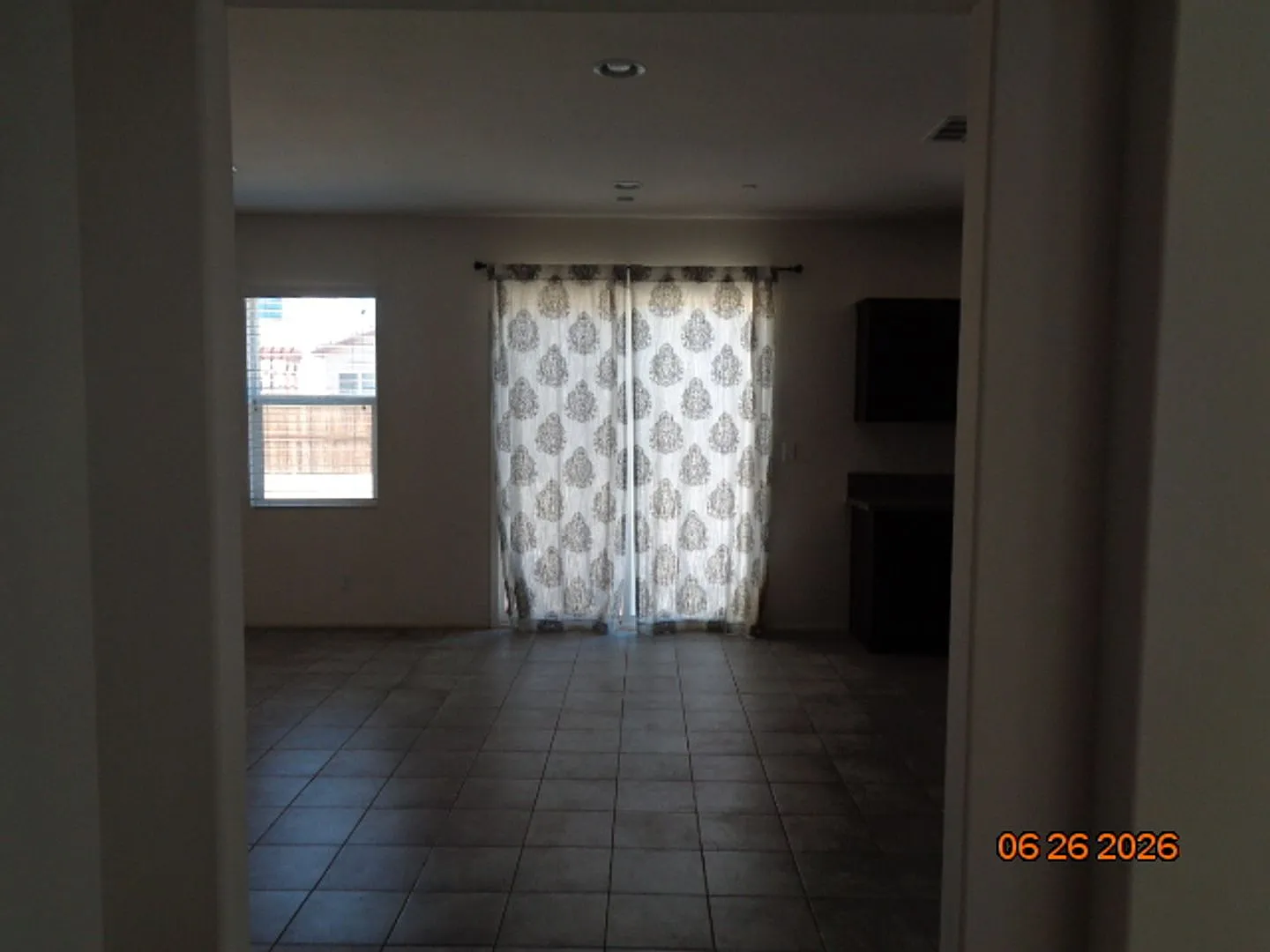 Beautiful 2 Story Home in the Rosamond Frontier Homes Development — Photo 2