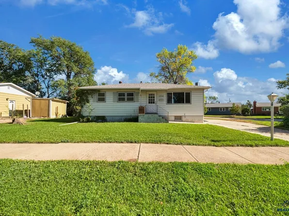 124 Grand Blvd, Rapid City, SD 57701