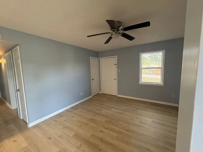 Charming 3-Bed, 1-Bath Home for Rent — Photo 3
