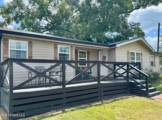 3048 Georgetown St, Hazlehurst, MS 39083