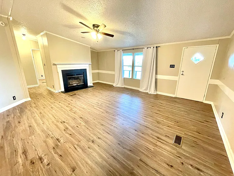 8619 Tall Pines Rd — Photo 3