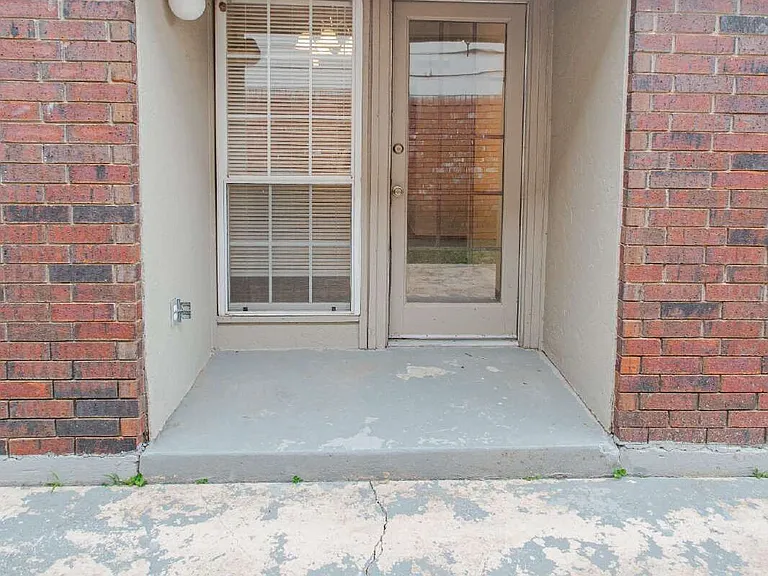 2102 Briarcliff Dr — Photo 27