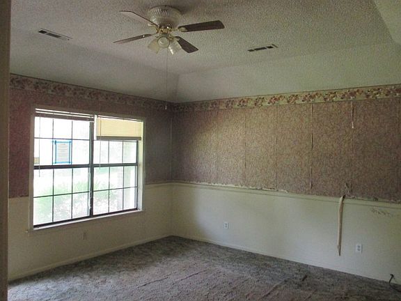 Additional Living Room