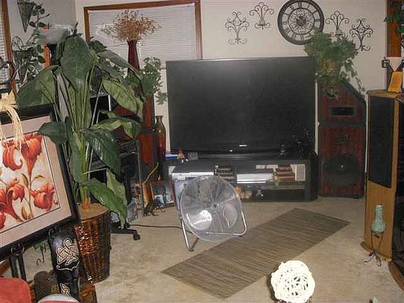 4th image of 500 W Quinn Ave