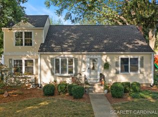 802 Richards St, Geneva, IL 60134