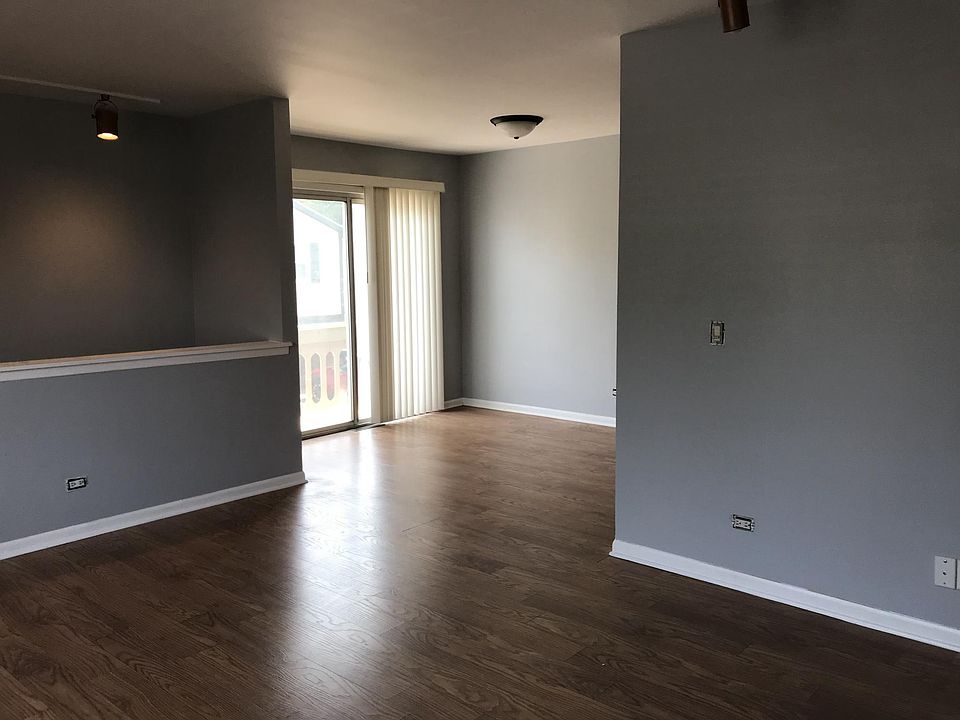 1st image of 321 Birchwood Ct